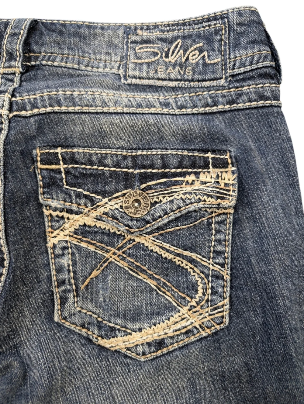Vintage Y2K Silver Jeans Suki Surplus Capri Distressed Cotton Jeans. Size 28